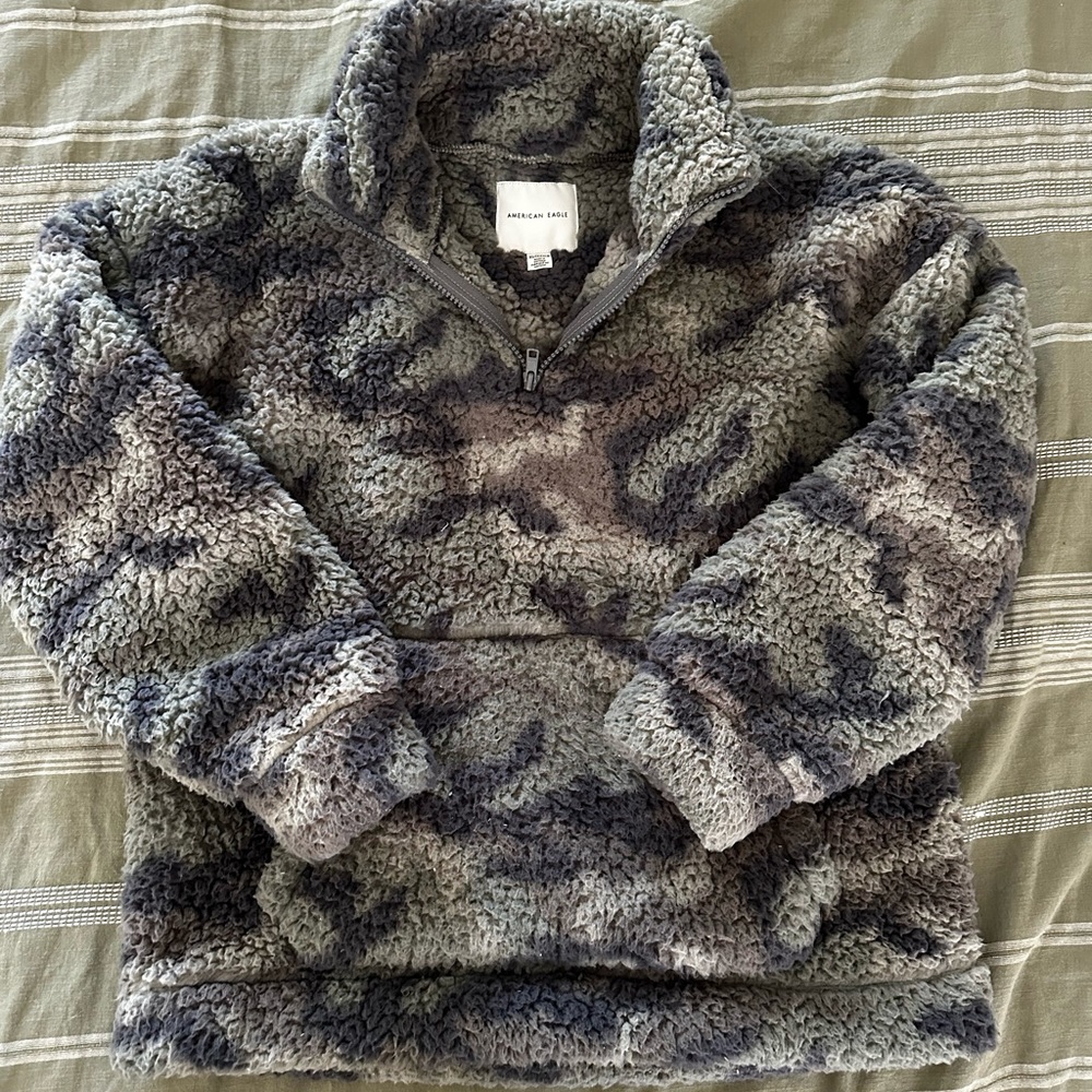 American Eagle Pullover - image 1